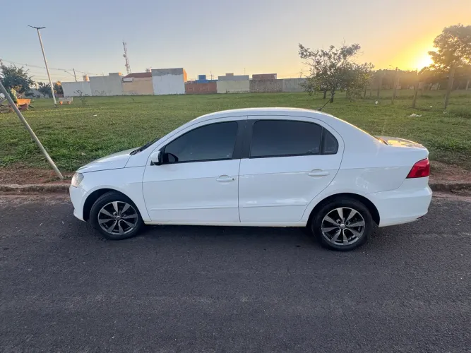 Volkswagen Voyage Trendline 1.0 T.flex 8V 4P 2016