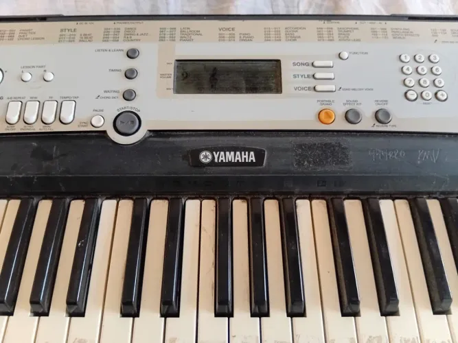 Teclado Yamaha PSR-E203