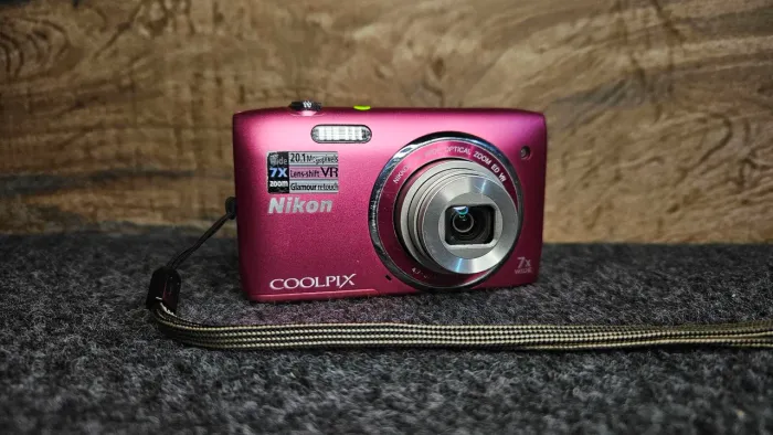 Câmera digital Nikon Coolpix s3500 20.1 megapixels