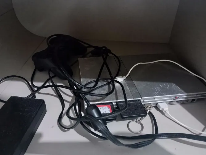 Playstation 2 a relíquia Slim