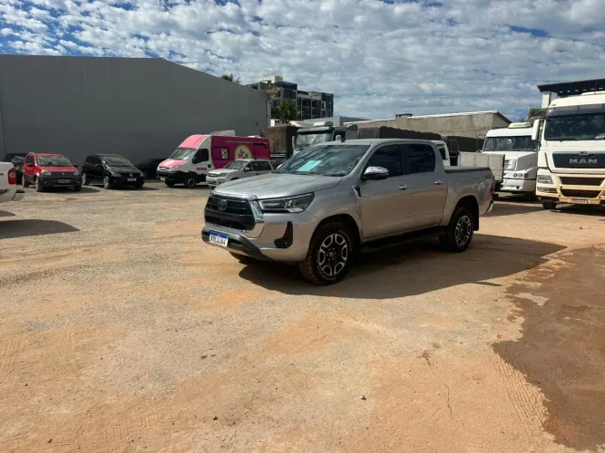 Toyota Hilux CD SRX 4X4 2.8 TDI 16V Diesel Aut. 2022