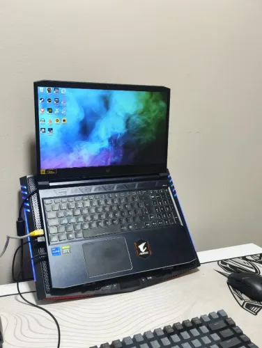 Notebook Gamer Predator Helios 300 RTX 3070 com 32 GB Ram + base de resfriamento