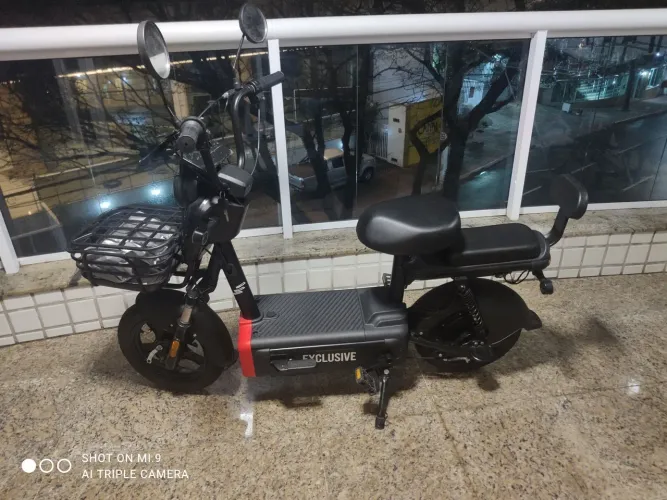 Bicicleta elétrica tipo scooter