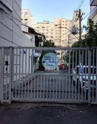 Casa de Vila no miolo de Icaraí na Lopes Trovão