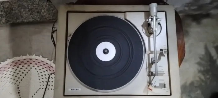 Toca disco Philips para restauração