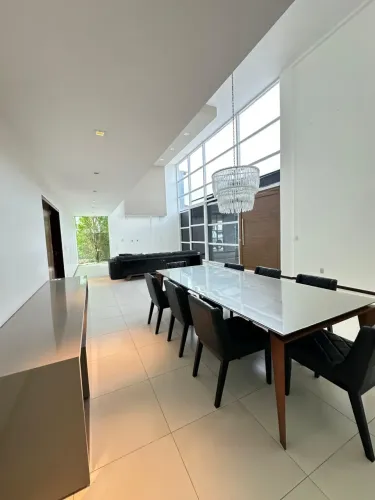 Oportunidade em condominio fechado