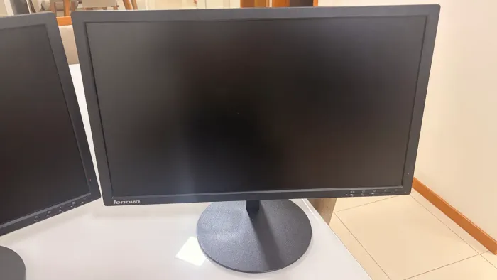 Monitor LeNovo 24 polegadas 