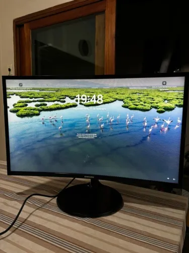 Monitor Samsung Curvo 27" FHD