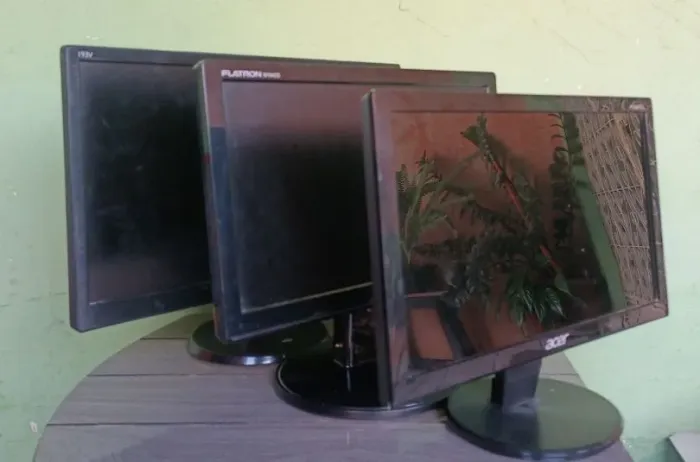 3 MONITORES COM DETALHES | TODOS JUNTOS | ARAPIRACA - AL