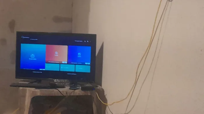 Vende-se uma tv ,aceitou trocar por um iPhone ou outro celular bom