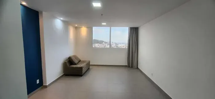 Sala comercial com 27 m² em VV