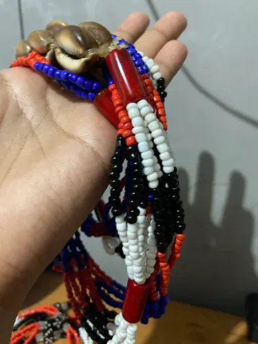 Guia/guias de umbanda e candomblé