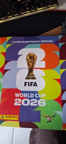 Album da Copa 2026 com figurinhas para colar e trocar!!