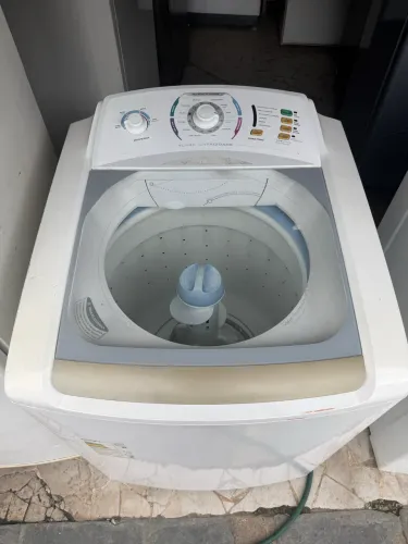 Máquina de lavar 12kg funcionando bem