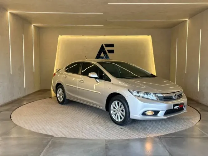 Honda Civic Sedan LXS 1.8/1.8 Flex 16V Aut. 4P 2014