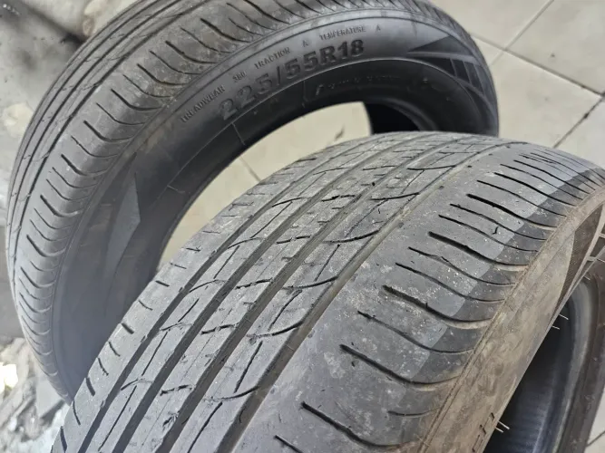 O PAR PNEUS ARO 18 TAMANHO 225 55 18
