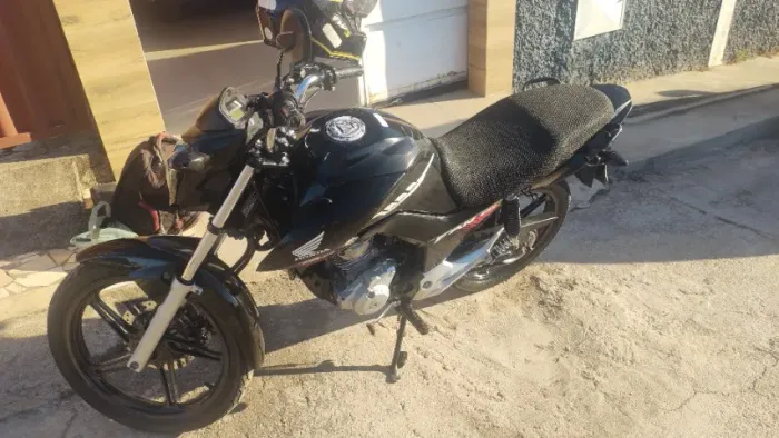 Abaixo da tabela 