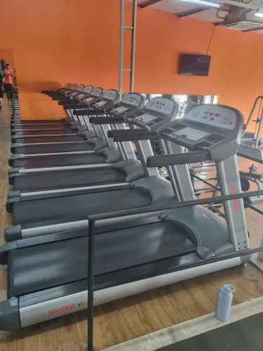 Esteiras JOHNSON 9 unidades 9.000 cada/ 2 Elíptico kikos profissional,excelente estado