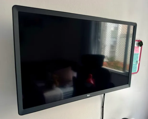 TELEVISÃO 32 POLEGADAS EM ÓTIMO ESTADO! 
