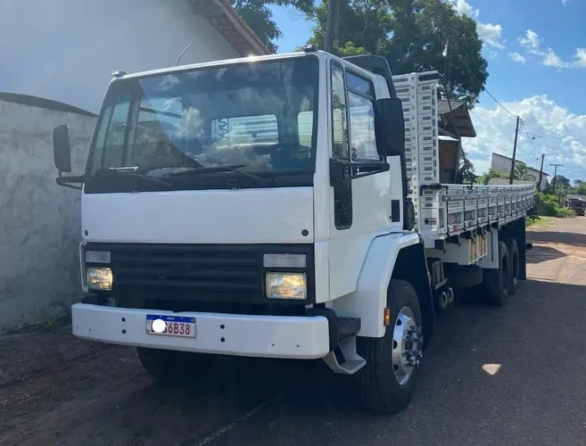 Ford Cargo 1215 ano 95