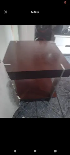 Vendo uma mesa de centro perfeita para a sua sala.