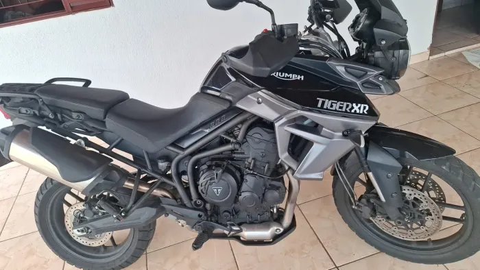 Triumph Tiger 800 XR.