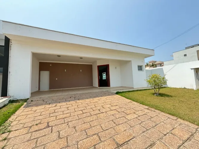 Casa com Piscina e 3 Suítes à Venda | 209 m² | Condomínio Villa Verona | Cajuru Sorocaba