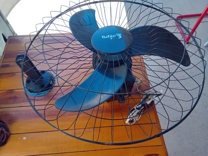 Ventilador tufão de parede