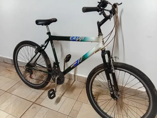 Bicicleta Caloi aro 26 em ótimo estado