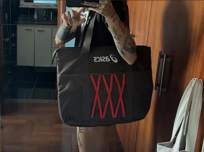 bolsa ASICS