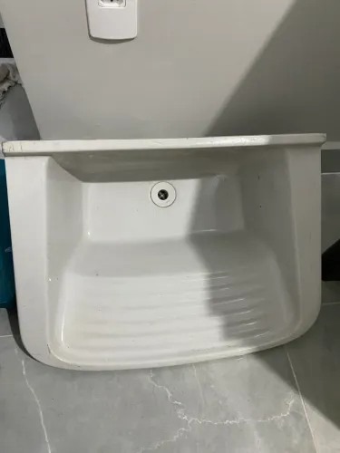 Tanque de cerâmica