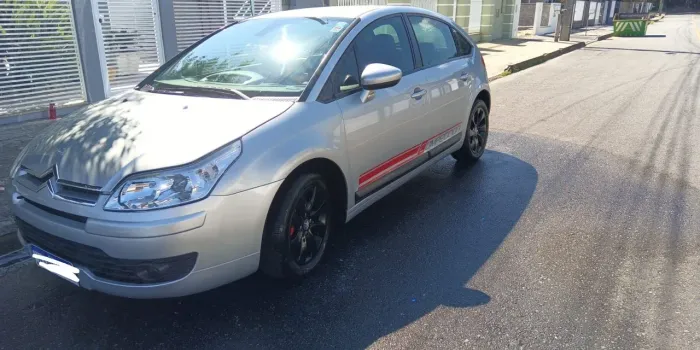 Citroen C4 GLX 2.0 Flex 16V 5P Aut. 2011