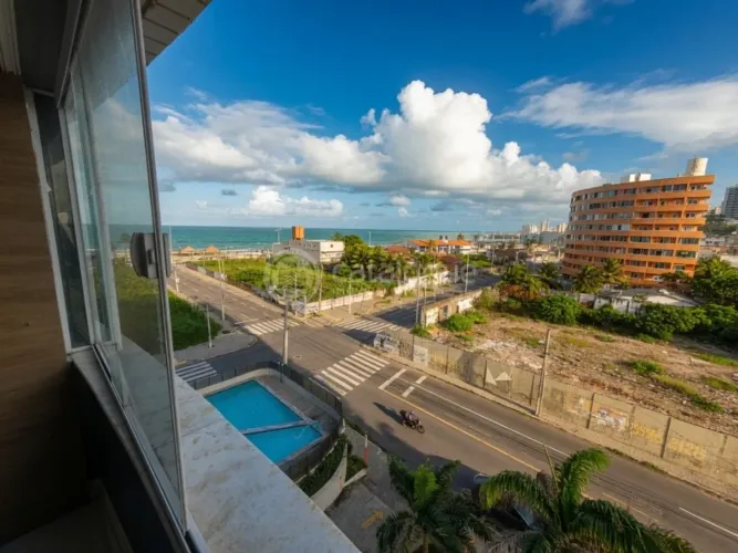 Venda: Flat Semimobiliado com Vista para o Mar na Praia do Meio