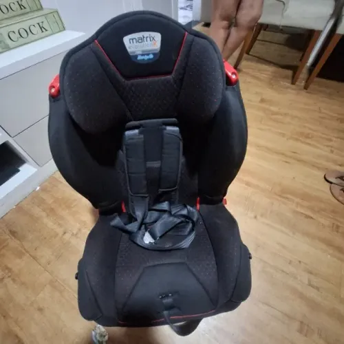 Cadeirinha bebê Burigoto Matrix