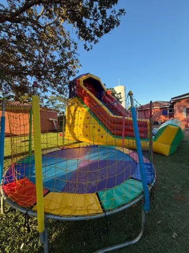 Aluguel, locação de Brinquedos infláveis, pula pula , cama elástica, futebol de sabão 