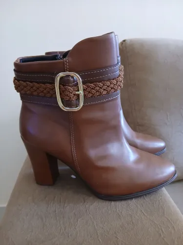Vendo Bota Beira Rio