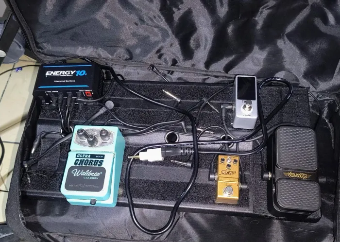 Pedais ou pedalboard
