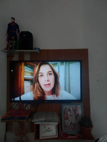 Painel  suspenso para TV 32 polegada
