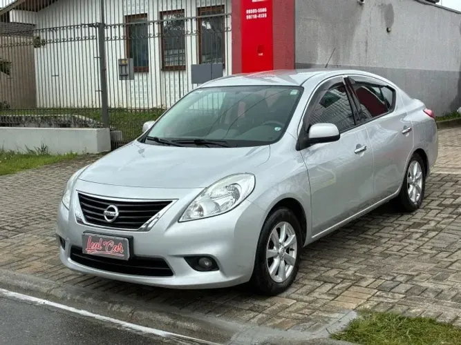 Nissan Versa SL 1.6 16V Flex Fuel 4P Mec. 2014
