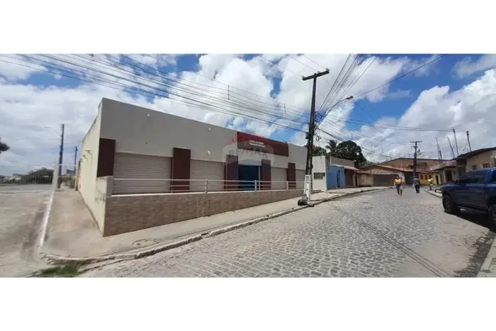 "Locação: Sala Comercial Recém Construída no Centro de Marechal"