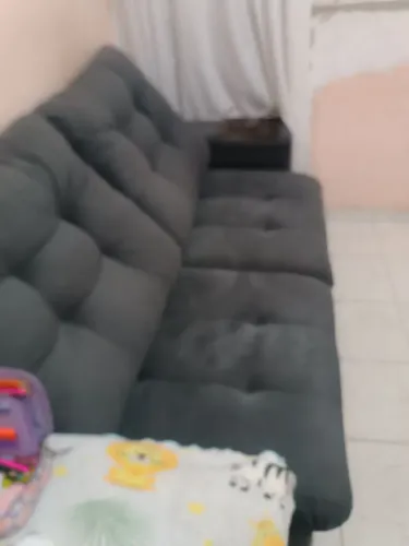 Sofá de três lugares pouco uso