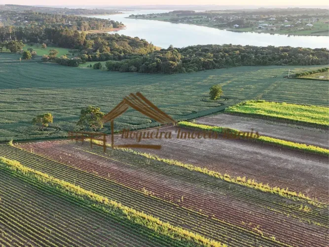 Sitio com 42,35 hectares, margem da represa em Avaré-SP