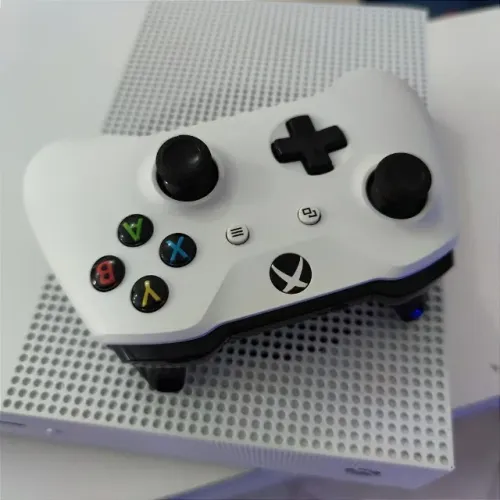 Xbox One S com 6 Meses de Garantia à Pronta Entrega