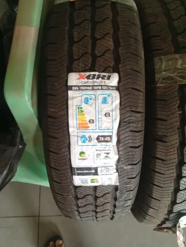 Pneus 225/75/16