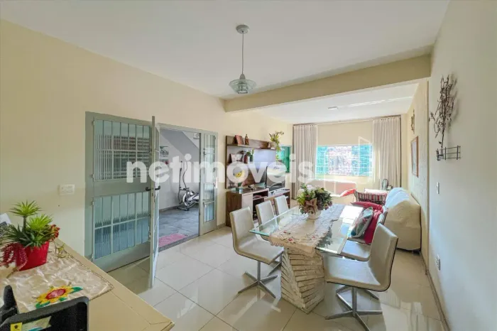 Casa no Maria Goretti, Área do lote: 180m²; | Área construída: 382m²;