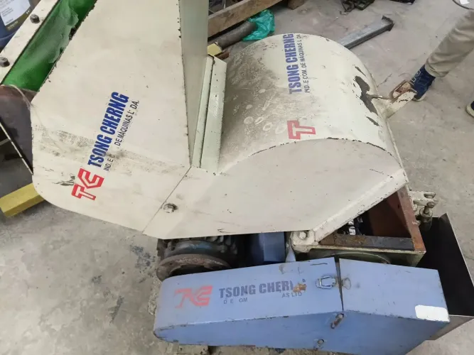 Moinho 260mm de boca motor 5cv trifásico,leia a descrição pra mais informações.