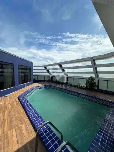 Cobertura Triplex Frente Mar na Beira-Mar Norte | 550 m² | 4 Suítes | Piscina Privativa
