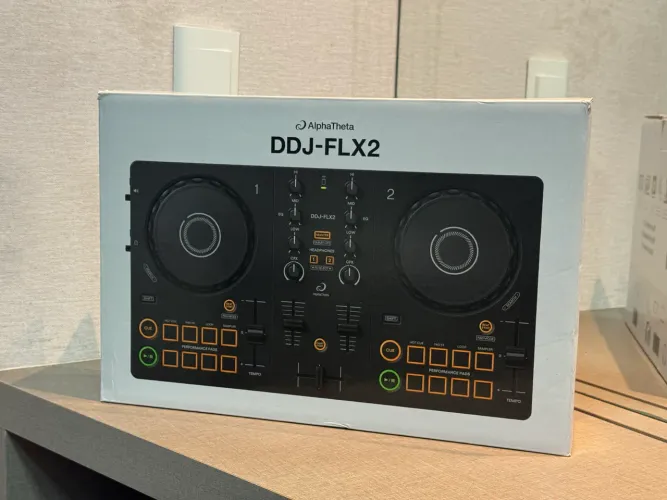Controladora Pioneer AlphaTheta DDJ-FLX2