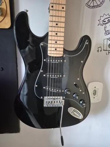 Guitarra Waldman pouco tempo de uso