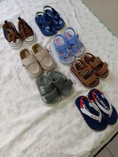 Oportunidade ! Lote sapatos de menino